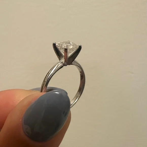 1 CT. Princess-Cut Diamond Solitaire Engagement Ring – 14K White Gold Sz 7 - Picture 10 of 12